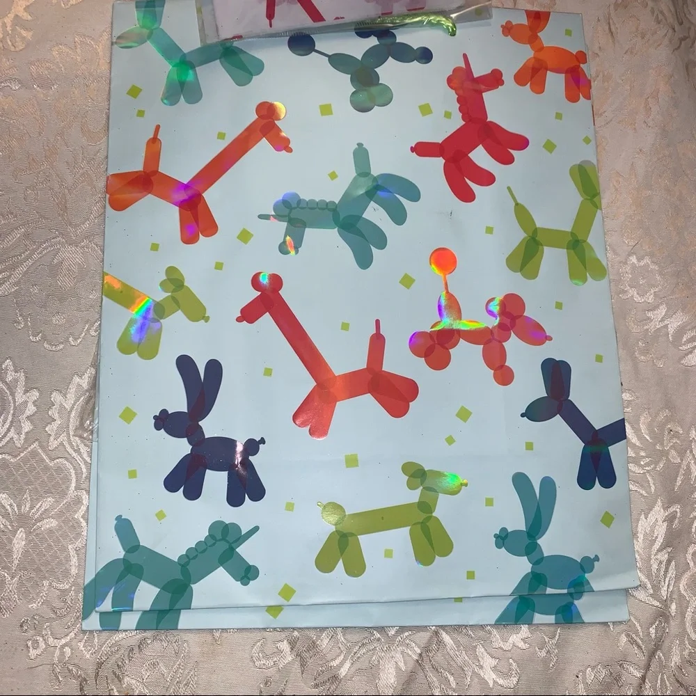 NWT 3-in-1 Bag Set with 3 sheets of tissue paper, 1 gift bag & 1 card (5 SETS) - Picture 2 of 3
